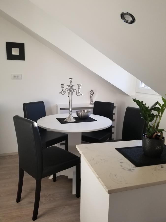 Stan Na Dan Angel Apartment Novi Sad Exterior foto